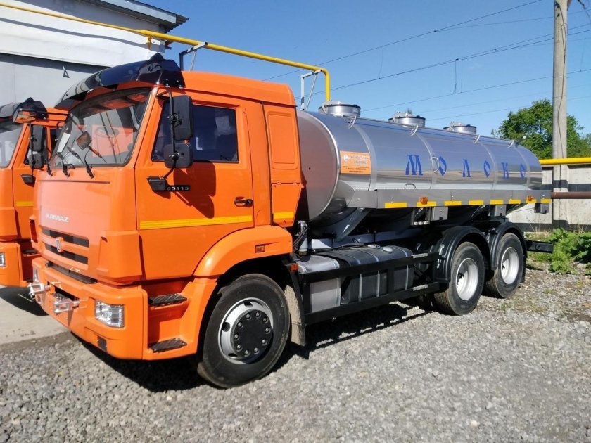 Топливозаправщик КАМАЗ 65115