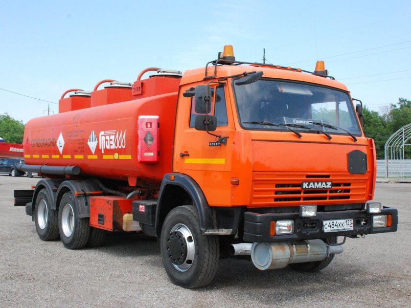 Автотопливозаправщик КАМАЗ 65115