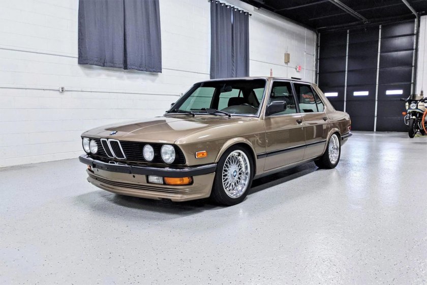BMW e28 535