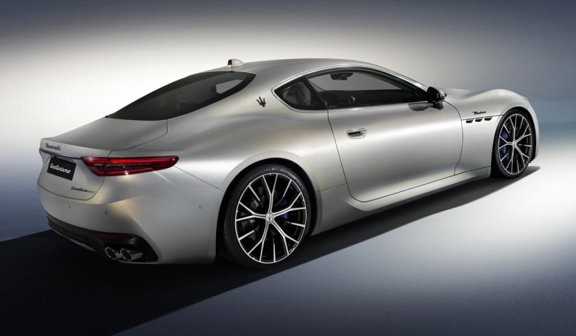 Новая мазерати 2023