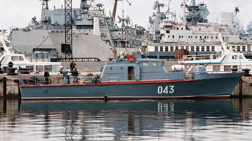 Гриф 1400 катер