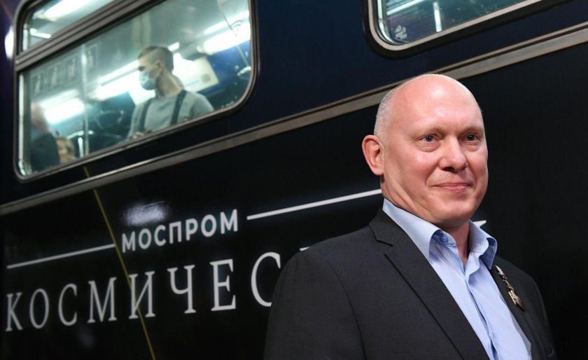 Поезд метро Москва 2024 фото