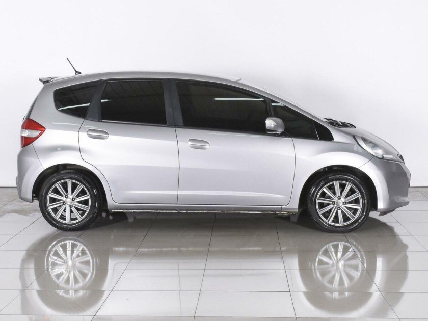 Хонда джаз 2011