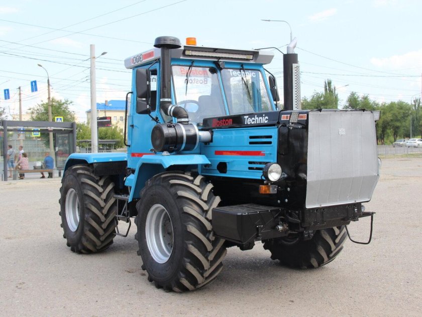 Трактор ХТЗ 242к