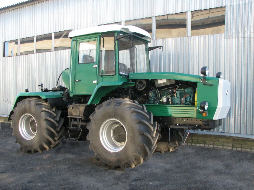 Трактор ХТА-208.1СХ