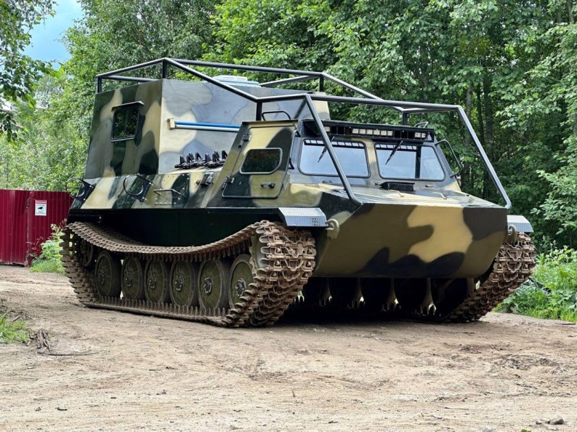 Гусеничный вездеход мтлб