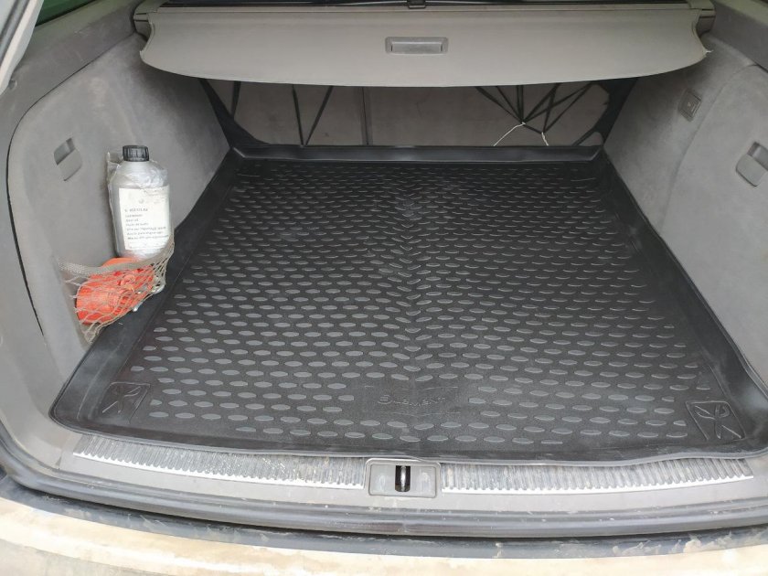 Коврик в багажник Ауди а4 б6 универсал