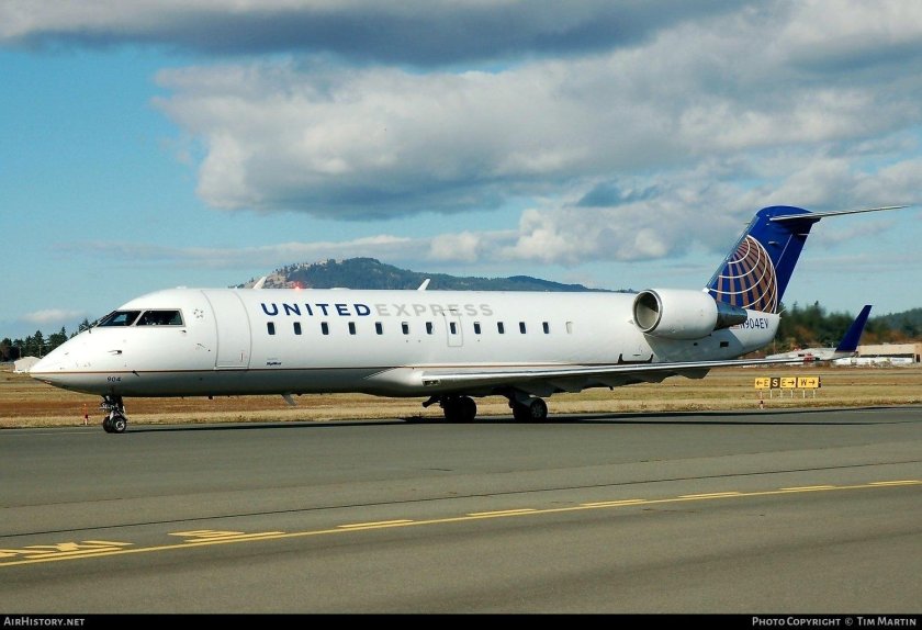 Самолёт бомбардье crj 100 200