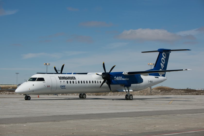 Самолет Bombardier q400