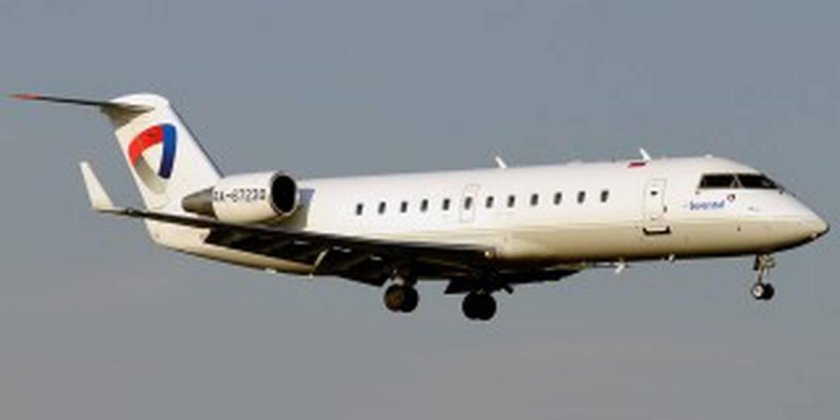 Bombardier crj200 самолет