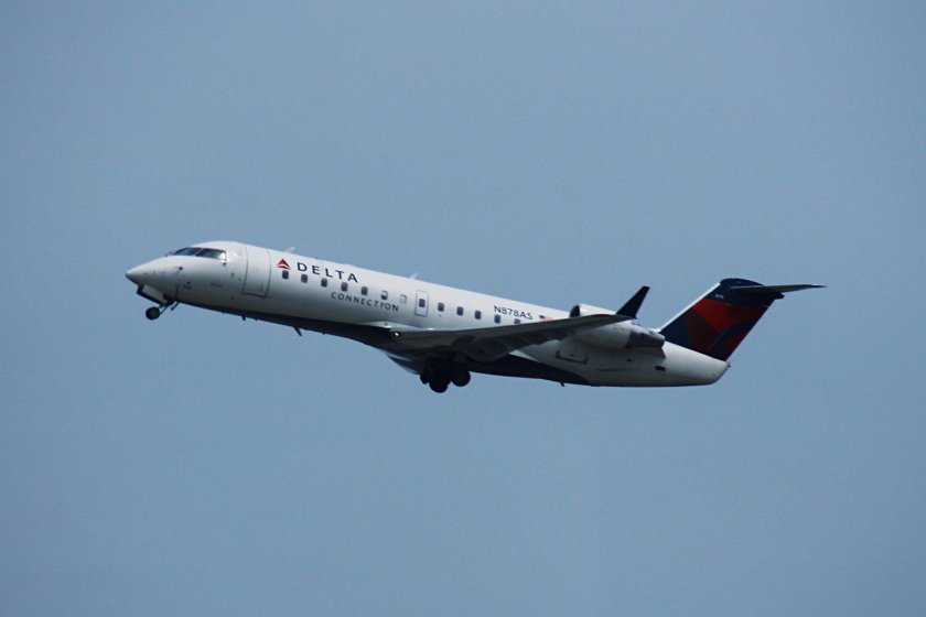 Л-200 самолет