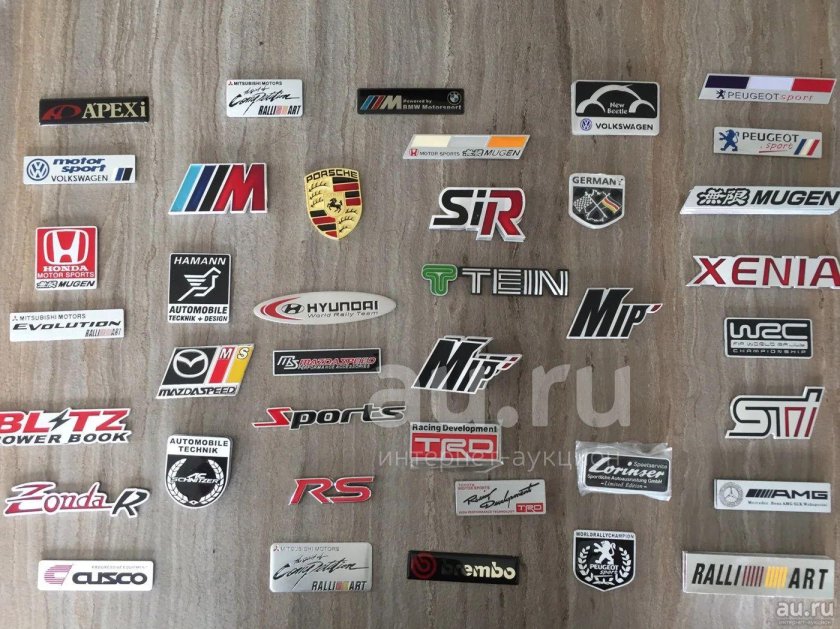 Шильдик на автомобиль