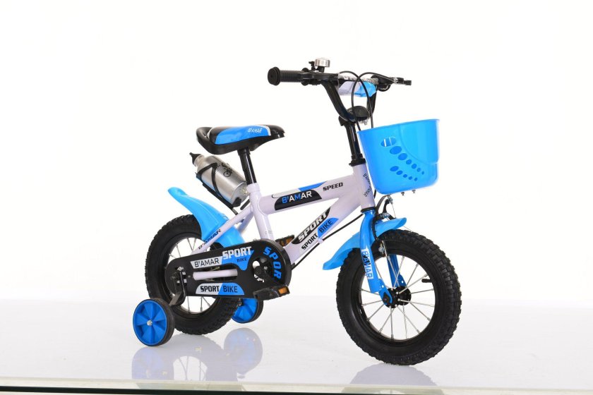 Мальчик на велосипеде