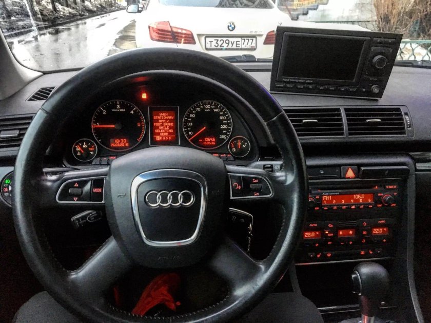 Audi a4 2005 салон