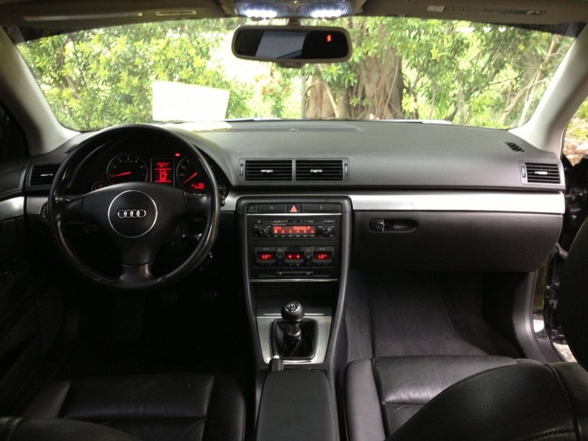 Audi a4 2005 салон