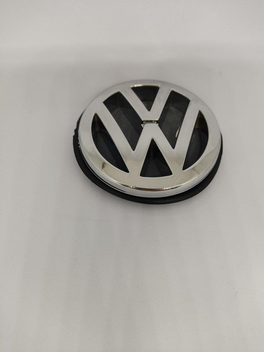 Эмблема VW