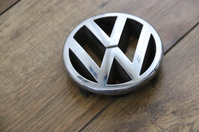 Значок Фольксваген Passat b5