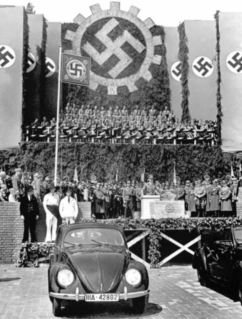 Фольксваген 1937 Гитлер