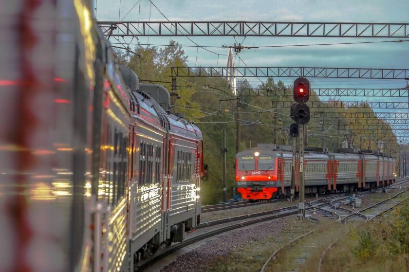 Станция Редкино