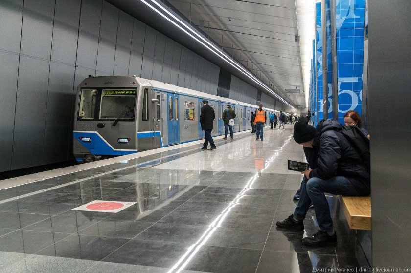 Станция Ломоносовский проспект