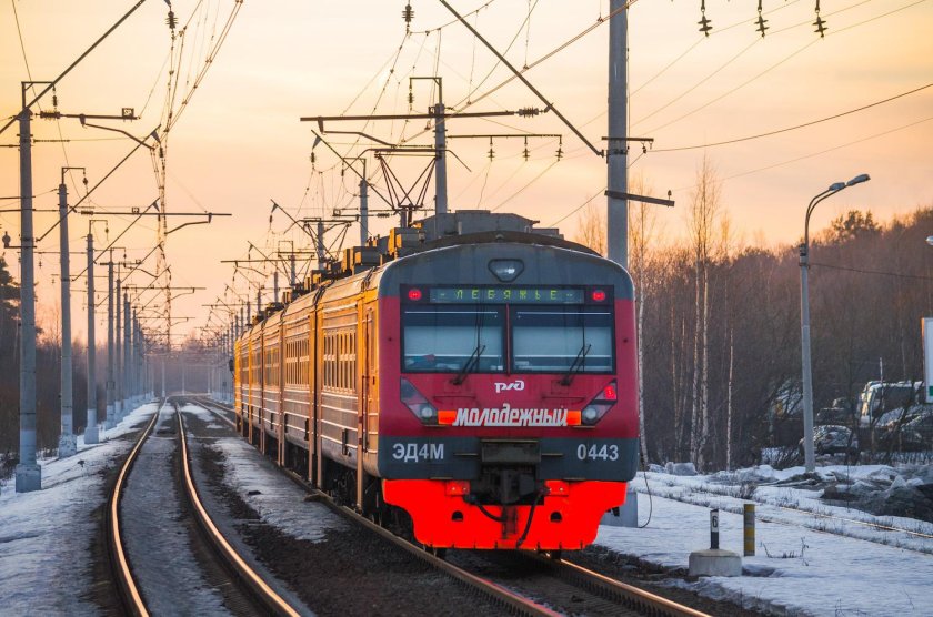 Стрельна электричка