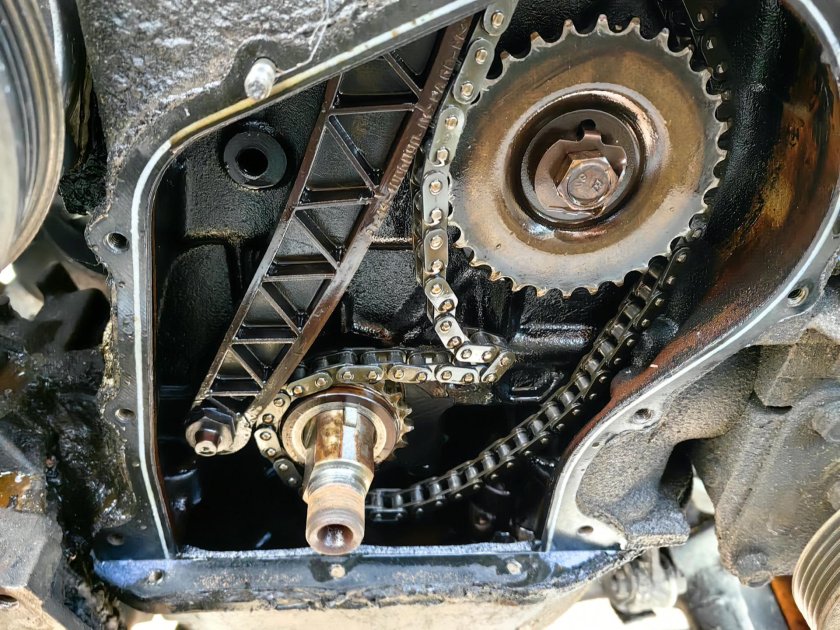 Верхний башмак ГРМ на 4b10