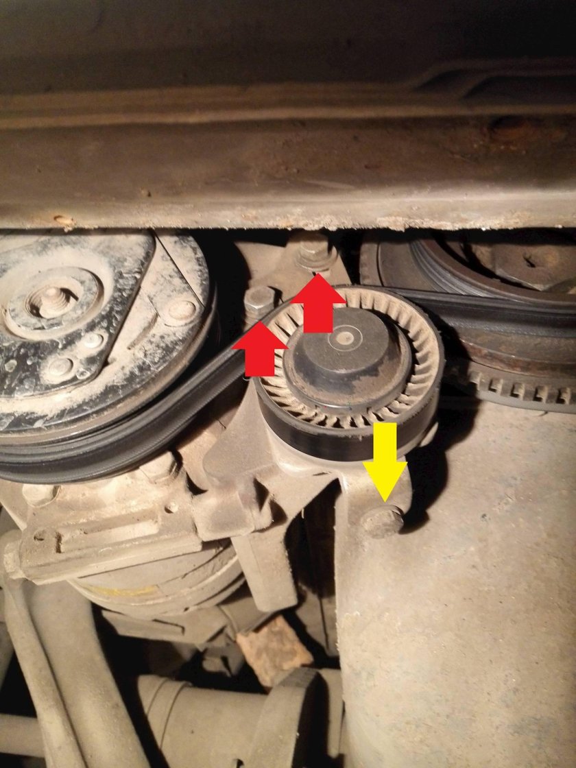 Болт натяжителя ремня генератора Нива Шевроле