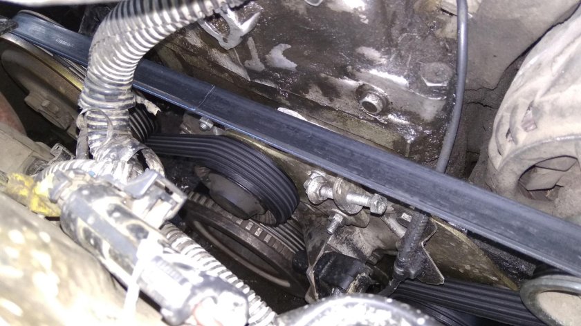 Ремень генератора Шеви Нива