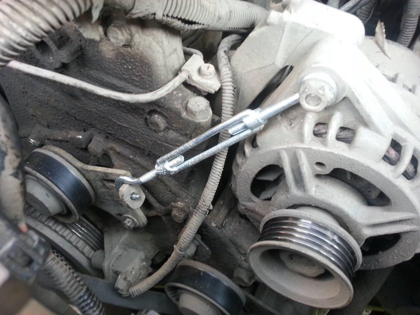 Натяжитель ремня Нива Шевроле