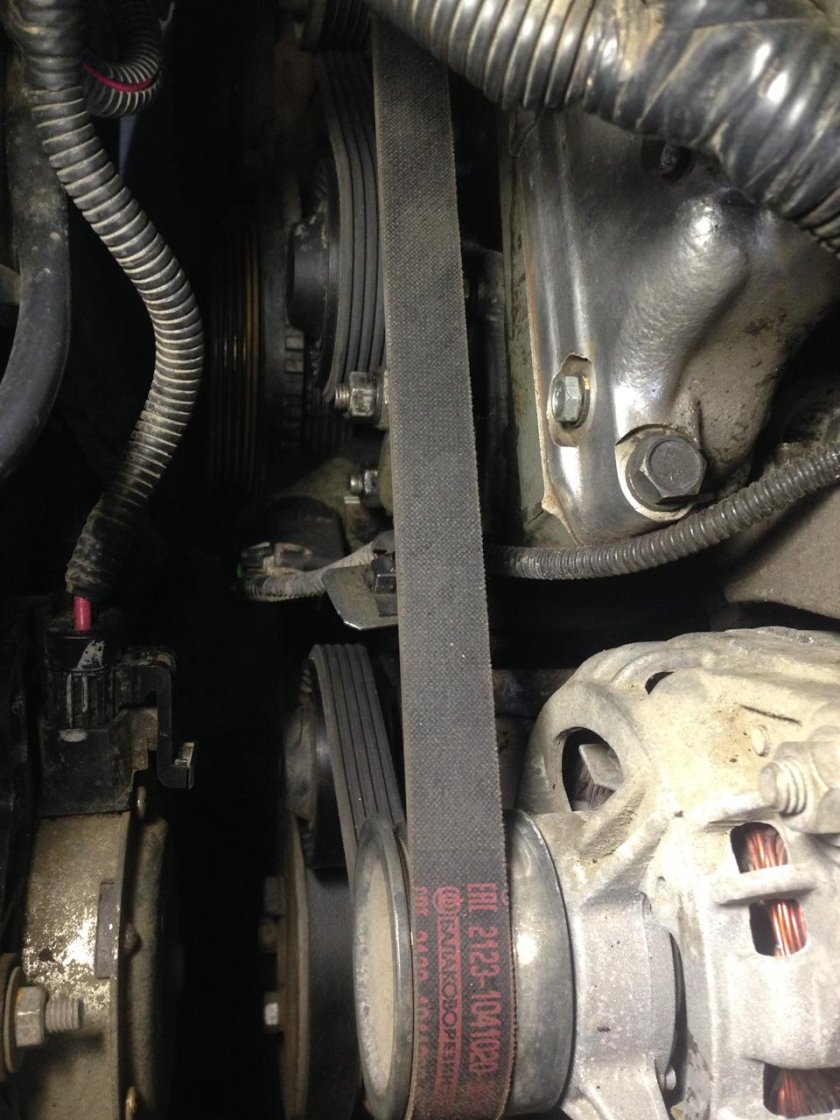 Замена приводного ремня Нива Шевроле