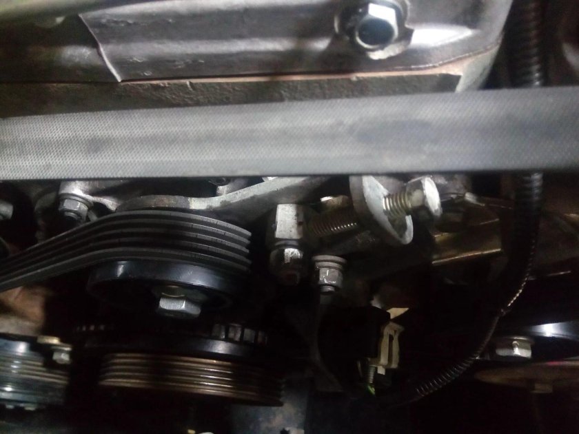 Ремень Нива 21214 инжектор