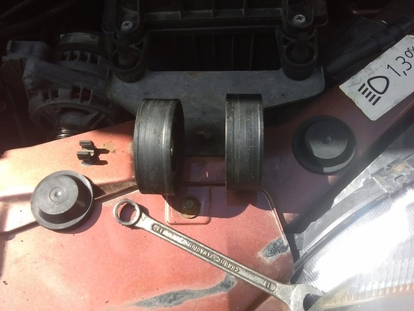 Натяжитель ремня генератора нива шевроле