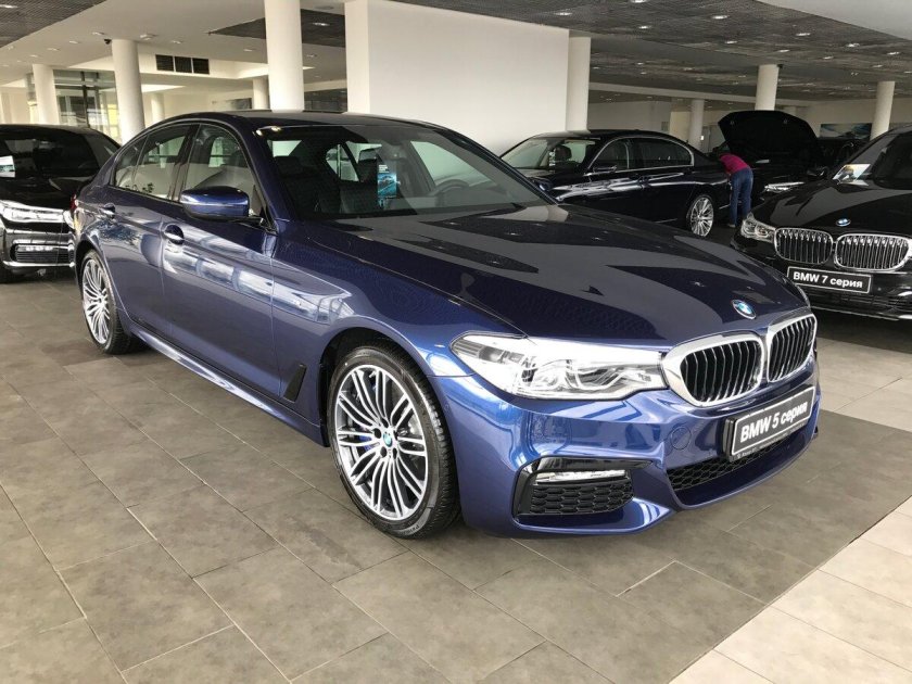 BMW 5 g30 синий