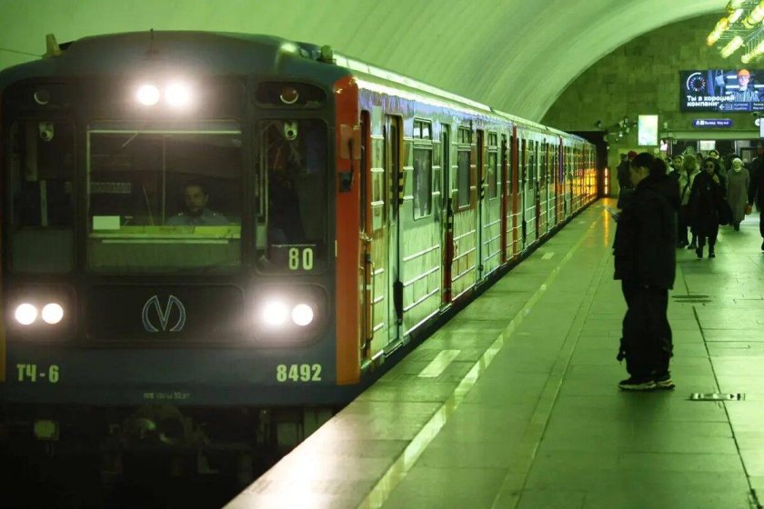 Вагоны метро санкт петербурга