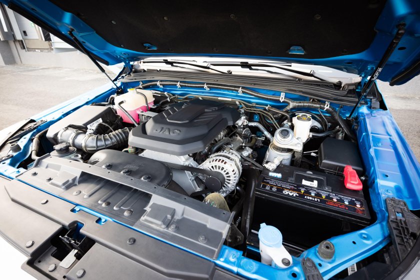 Двигатель автомобиля