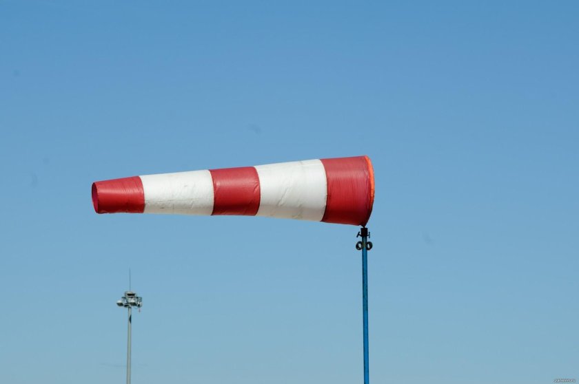 Конус ветроуказателя ВВП-240 красно-белый