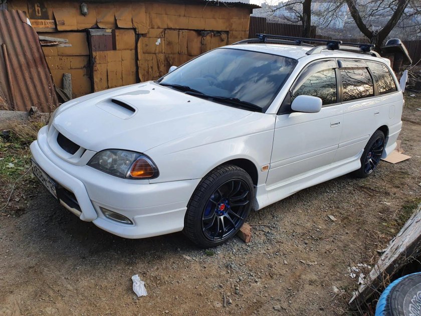 Тойота Калдина 210