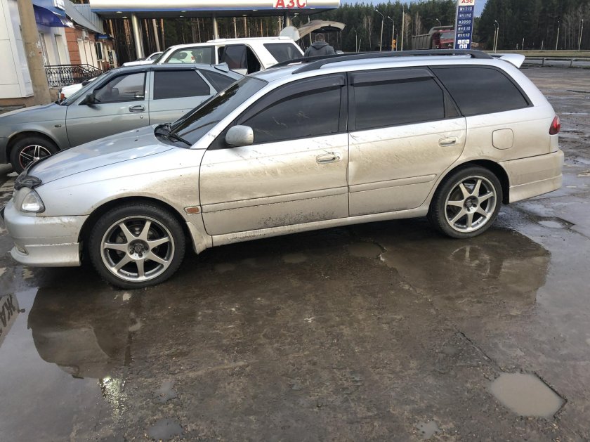 Тойота Калдина 210