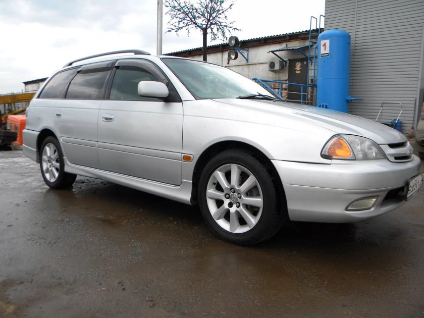 Тойота Калдина 211 кузов