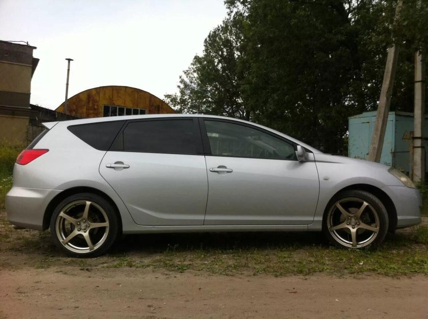 Toyota Caldina 246 r17