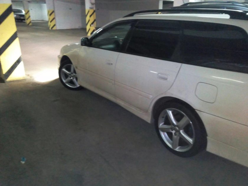 Тойота Калдина 210 на дисках