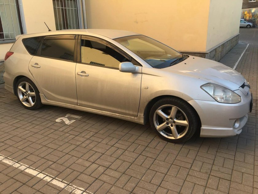 Toyota Caldina 2003 диски