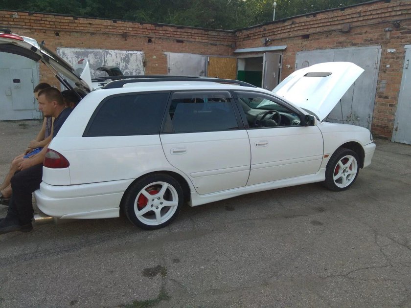 Тойота калдина универсал