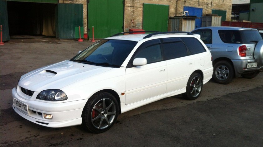 Тойота Калдина 210