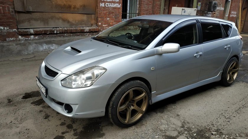 Тойота Калдина 241