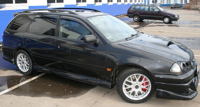 Тойота Калдина 210 на дисках