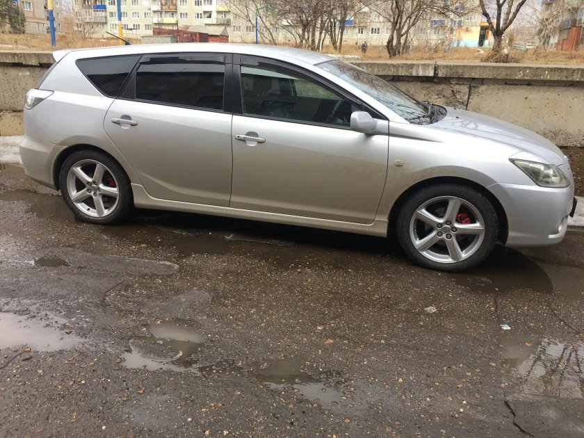 Тойота Калдина 241