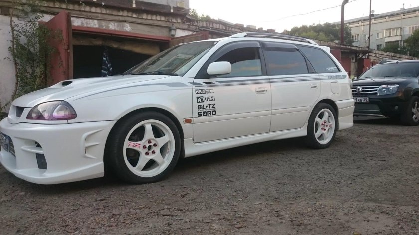 Oz Racing Chrono r17