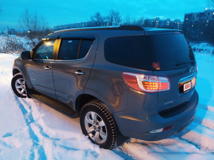 Chevrolet trailblazer 2