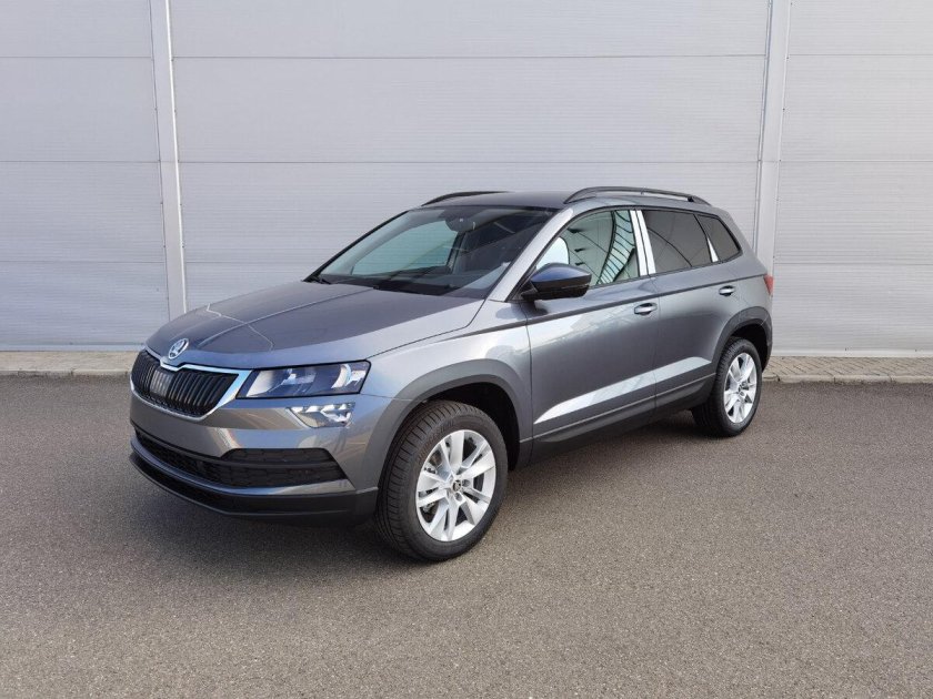 Шкода Карок 2022 серебристый